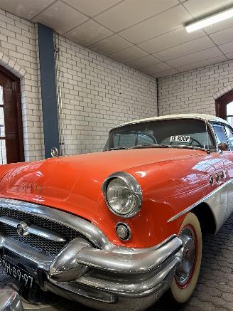 krockskadad bil auto Buick Riviera  1955/2