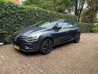  Renault Clio GERESERVEERD!!! 0.9 TCe Intens 2017/4