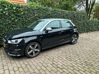 krockskadad bil auto Audi A1 SPORTBACK  1.0 TFSI Adrenalin 2016/8