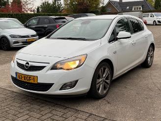 krockskadad bil auto Opel Astra 1.4 TURBO EDITION ( inruil verkregen ) 2012/5