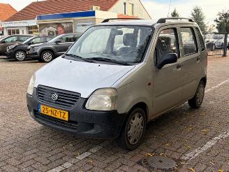 skadebil auto Suzuki Wagon r 1.3 GA ( INRUIIL VERKREGEN ) 2001/6