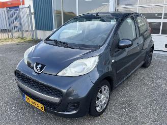Coche accidentado Peugeot 107 1.0-12V XS Automaat 2009/2