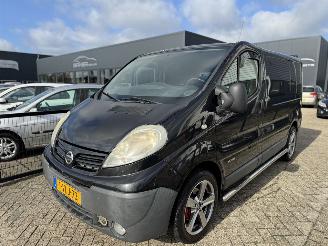 uszkodzony samochody osobowe Nissan Primastar 2.0 DCi L1H1 Automaat 2011/1