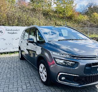Damaged car Citroën Grand C4 SpaceTourer feel.  7 zitplaatsen 2018/6