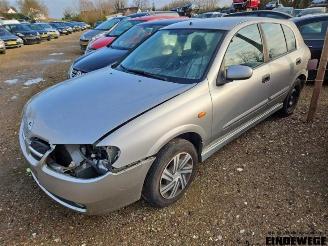 Démontage voiture Nissan Almera Almera (N16), Hatchback, 2000 / 2006 1.5 16V 2002/8