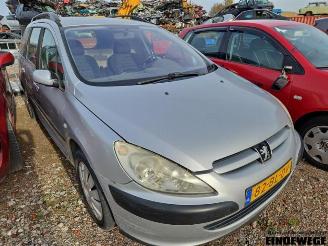 Auto da rottamare Peugeot 307 307 Break (3E), Combi, 2002 / 2009 2.0 HDi 110 FAP 2004/2