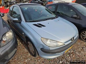 Uttjänta bilar auto Peugeot 206 206 (2A/C/H/J/S), Hatchback, 1998 / 2012 1.6 16V 2001/7