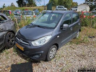 Coche siniestrado Hyundai I-10 i10 (F5), Hatchback, 2007 / 2013 1.1i 12V 2011/12