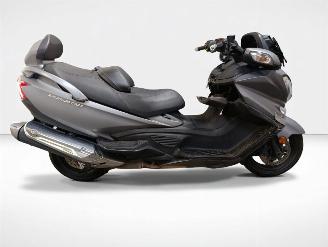 damaged scooters Suzuki  650 BURGMAN EXECUTIVE 2017/8