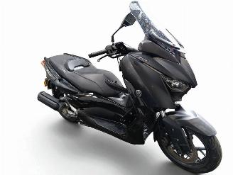 damaged scooters Yamaha  X MAX 2020/1