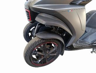 Peugeot  METROPOLIS RS picture 5