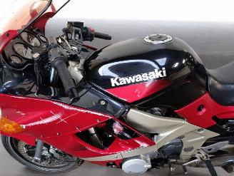 Kawasaki ZZ - R 600  picture 13