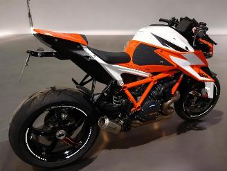 KTM 1290 Super Duke R  picture 16