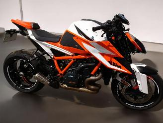  KTM 1290 Super Duke R  2021/3