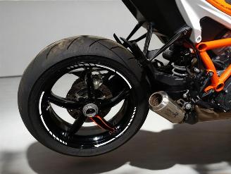 KTM 1290 Super Duke R  picture 11