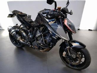 uszkodzony motocykle KTM 1290 Super Duke R  2017/2