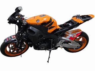 Honda CBR 1000 REPSOL picture 9