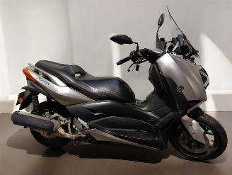 uszkodzony skutery Yamaha Xmax  2018/5