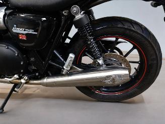 Triumph  STREET TWIN picture 13