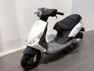 Piaggio  ZIP picture 3