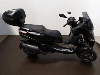 škoda koloběžky Piaggio  MP3 2024/5