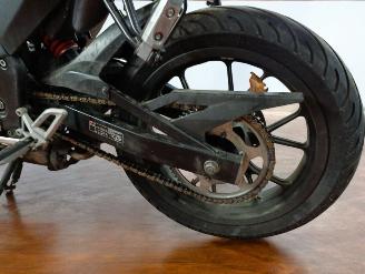 Aprilia Tuono  picture 9