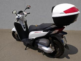 Honda  SH A picture 11