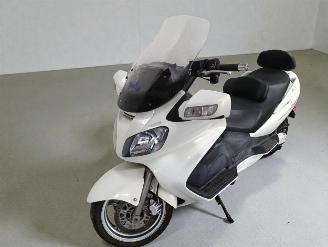 Suzuki  BURGMAN picture 3