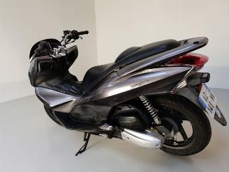 Honda  PCX picture 16