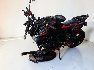 dañado motos Suzuki GS 750 R 2025/4