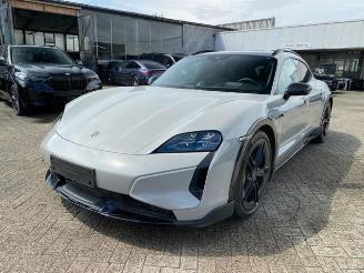 Auto incidentate Porsche Taycan Turbo S Cross Turismo *PCCB - PANO - HUD* 2024/6
