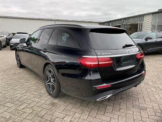 skadebil auto Mercedes E-klasse 300d T AMG Lin *PANO - AHK - KAM - LD* 2022/7