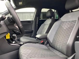 Volkswagen T-Roc 1.5 TSI DSG R-Line * LED - NAV * picture 16