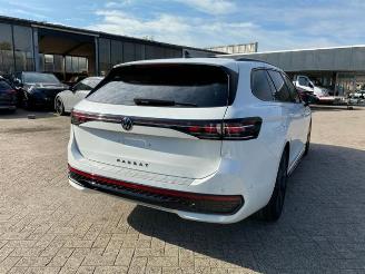 Volkswagen Passat Variant 2.0 TDI DSG R-Line * HUD - PANO * picture 12