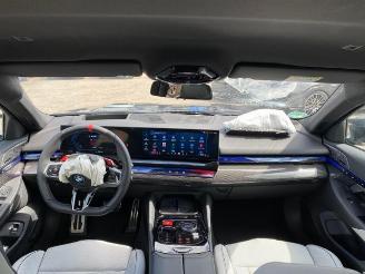 BMW M5 *HEAD-UP - KERAMIK - CARBON-PAKET -B&W* picture 16