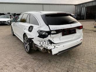 Mercedes E-klasse 300 T Avantgard * KAM - AHK - NAV * picture 9