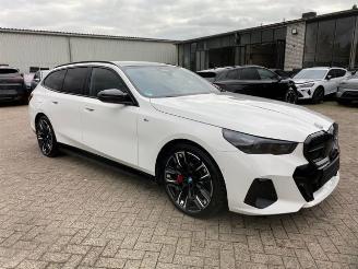 BMW i5 M60 xDrive Touring *HEAD-UP - PANO - AHK* picture 4
