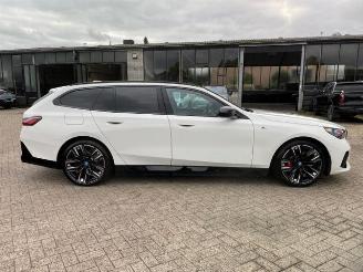 BMW i5 M60 xDrive Touring *HEAD-UP - PANO - AHK* picture 3