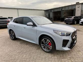 BMW iX2 eDrive20 M Sport *PANO - AHK - KAM - NAVI* picture 2