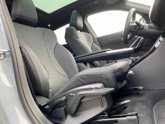 BMW iX2 eDrive20 M Sport *PANO - AHK - KAM - NAVI* picture 20