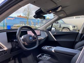 BMW iX 40 xDrive *HEAD-UP - AHK - KAM - NAVI* picture 21