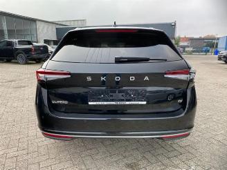 Skoda Superb Combi 1.5 TSI iV L&K *HEAD-UP - PANO-AHK* picture 6
