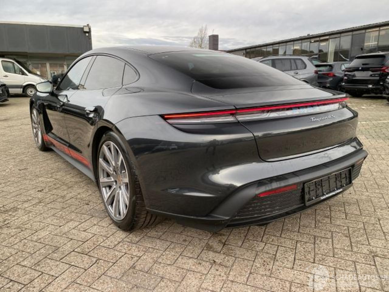 Porsche Taycan 4S Facelift *PANO - HEAD UP - KAM - BOSE*