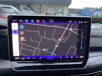 Volkswagen Golf Variant 1.5 eTSI DSG R-Line *NAVI - MATRIX* picture 17