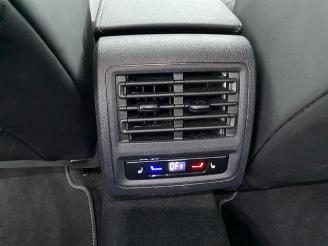 Volkswagen Golf Variant 1.5 eTSI DSG R-Line *NAVI - MATRIX* picture 24