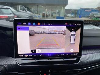 Volkswagen Golf Variant 1.5 eTSI DSG R-Line *NAVI - MATRIX* picture 28