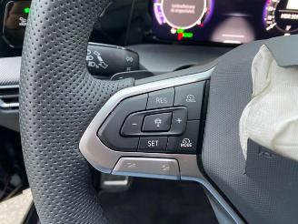 Volkswagen Golf Variant 1.5 eTSI DSG R-Line *NAVI - MATRIX* picture 20