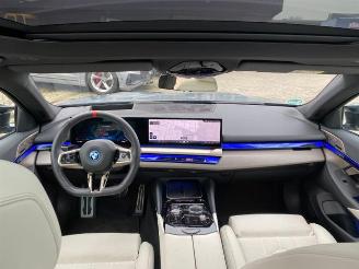 BMW i5 M60 xDrive *HEAD-UP - PANO - 360 KAM - NAVI* picture 17
