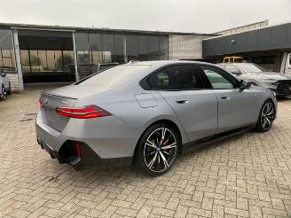 BMW i5 M60 xDrive *HEAD-UP - PANO - 360 KAM - NAVI* picture 4