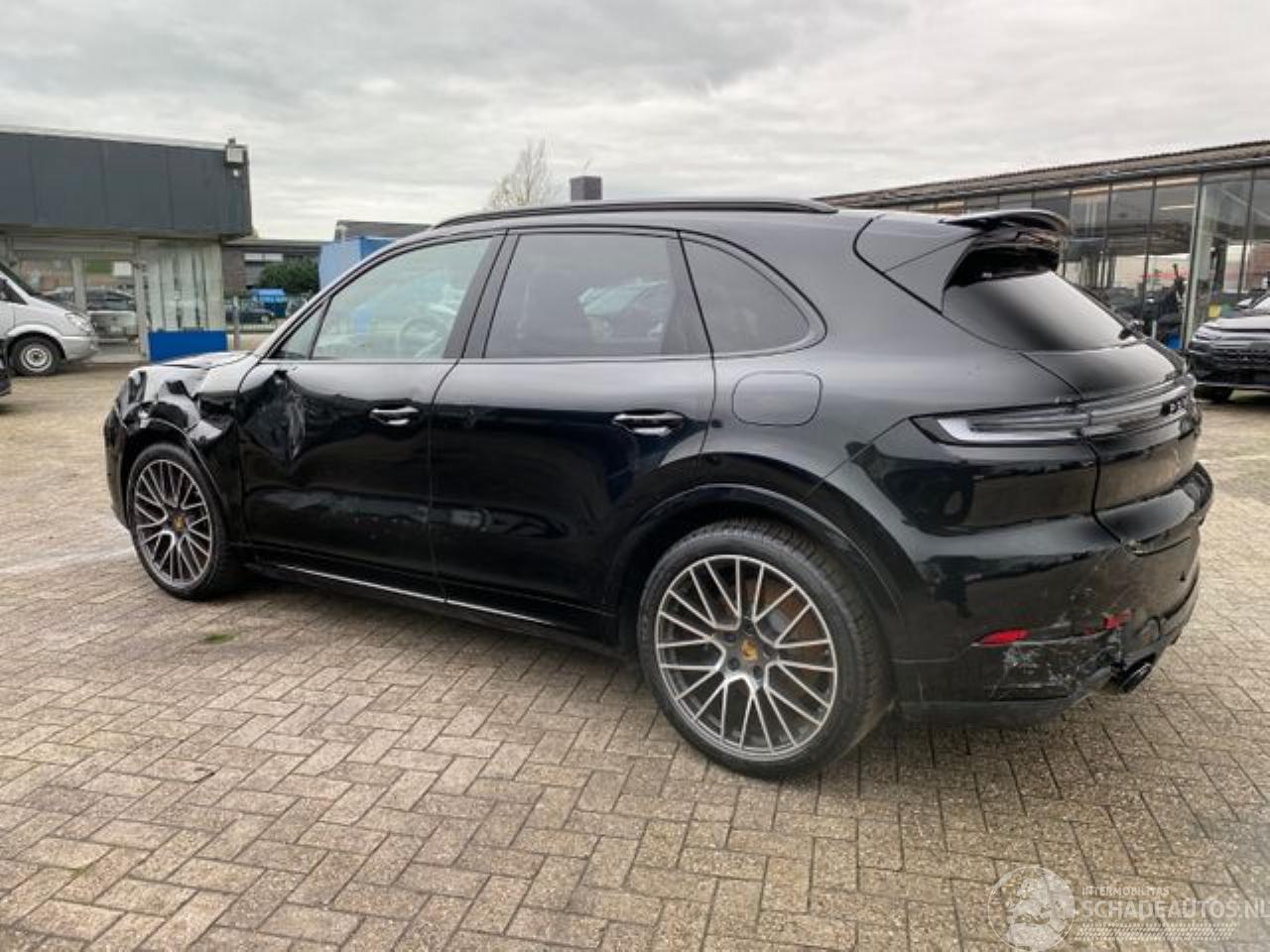 Porsche Cayenne Turbo E-Hybrid *HEAD-UP - PANO - KAM*